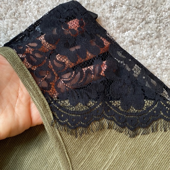 Olivia Moon lace cap sleeve v-neck shirt. Small - Picture 8 of 8